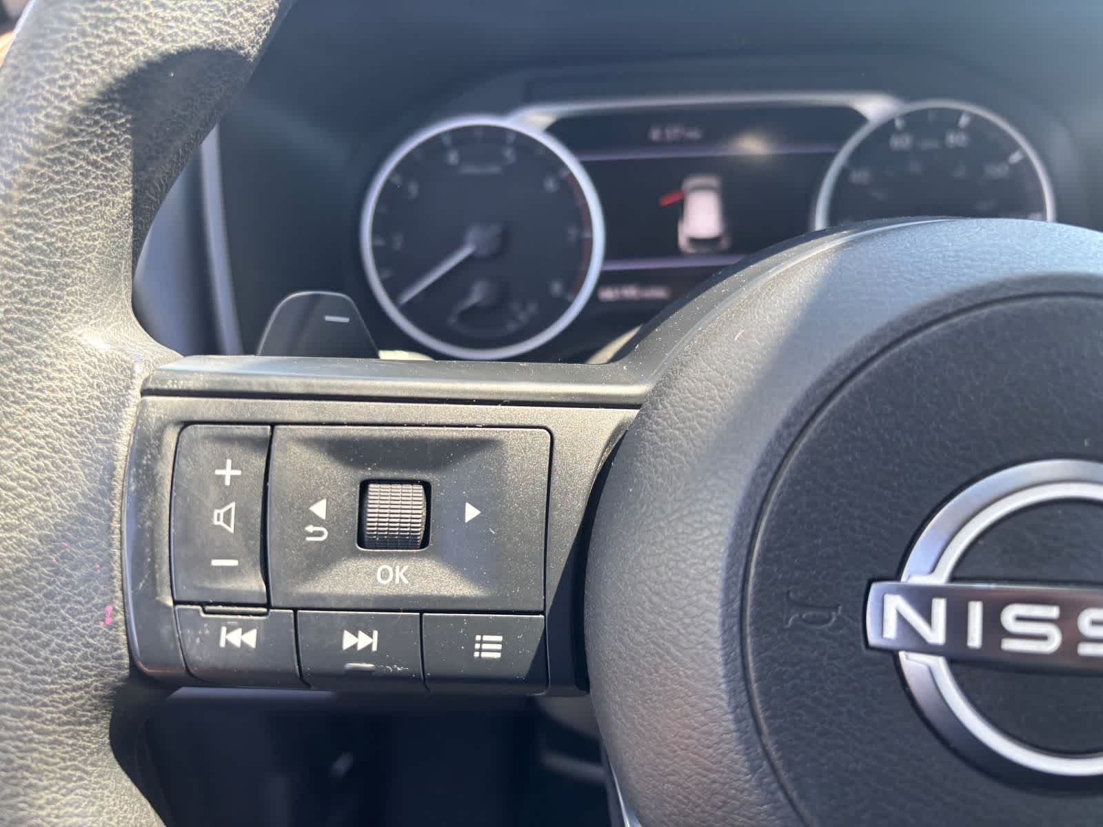 Thumbnail: 2023 Nissan Rogue - 15