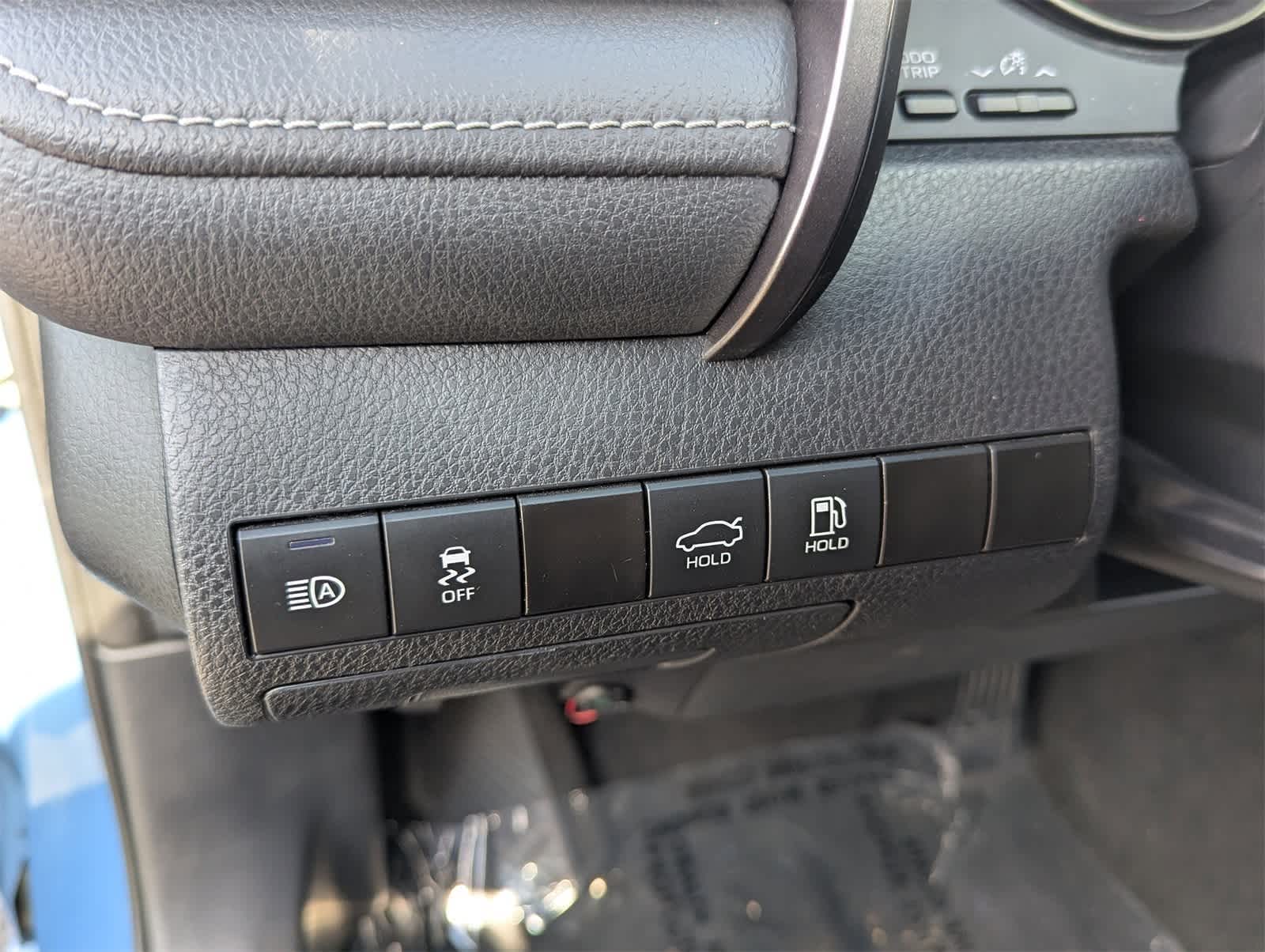 Thumbnail: 2023 Toyota Camry - 25