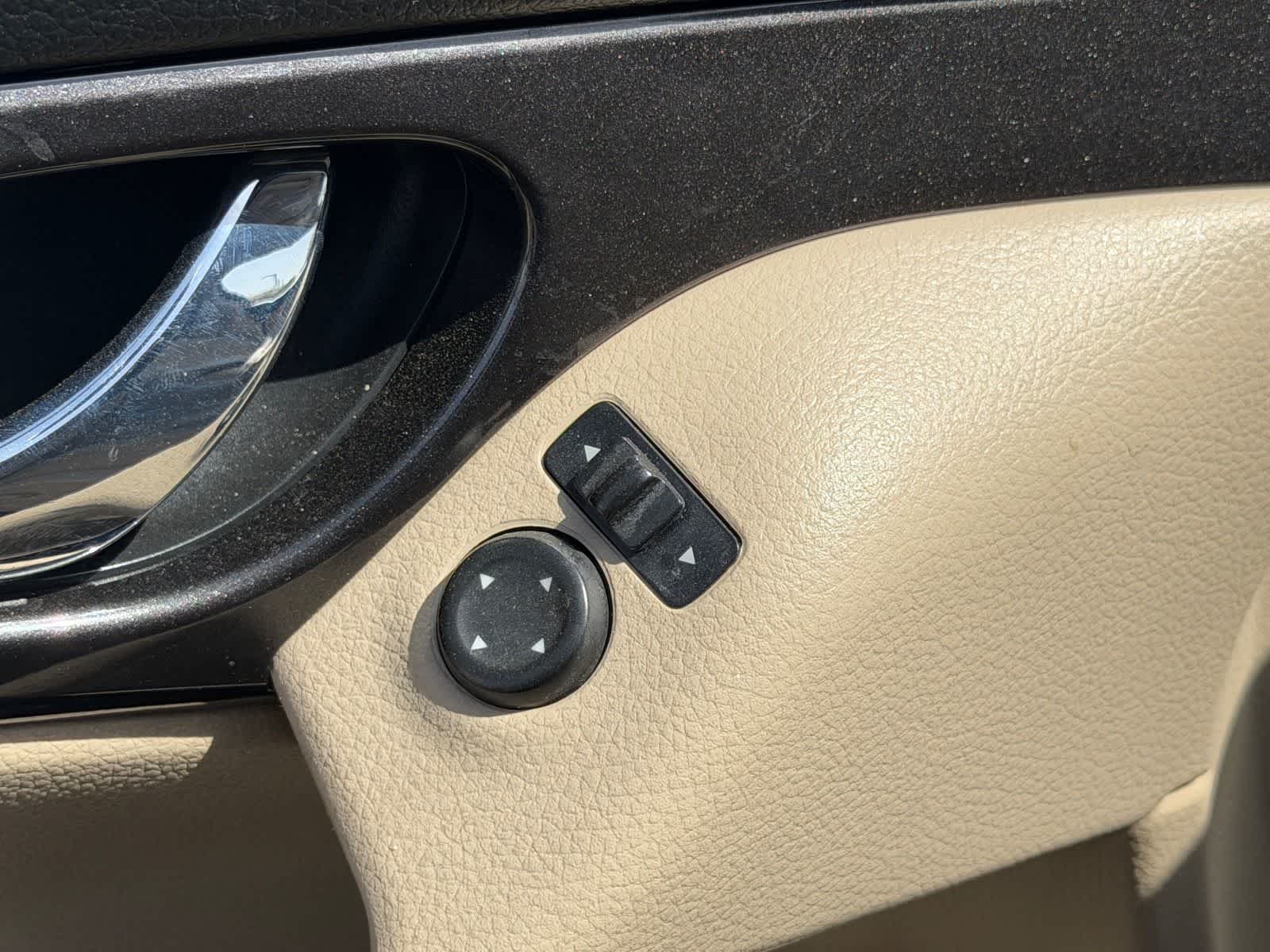Thumbnail: 2019 Nissan Rogue - 10