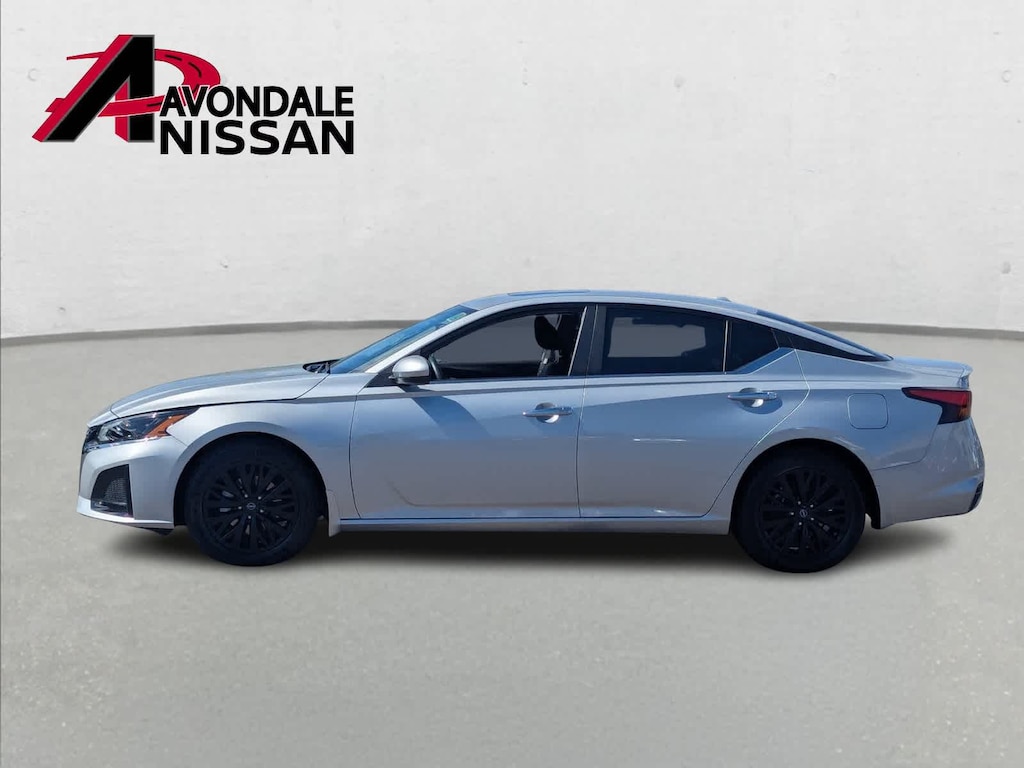 New 2025 Nissan Altima SV Sedan