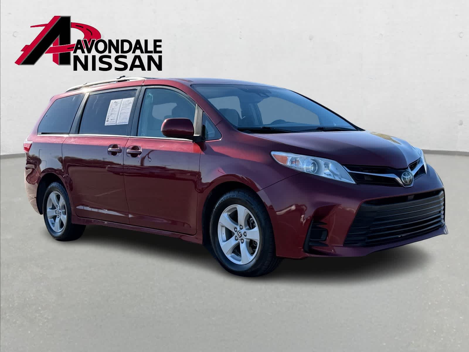Thumbnail: 2020 Toyota Sienna - 9