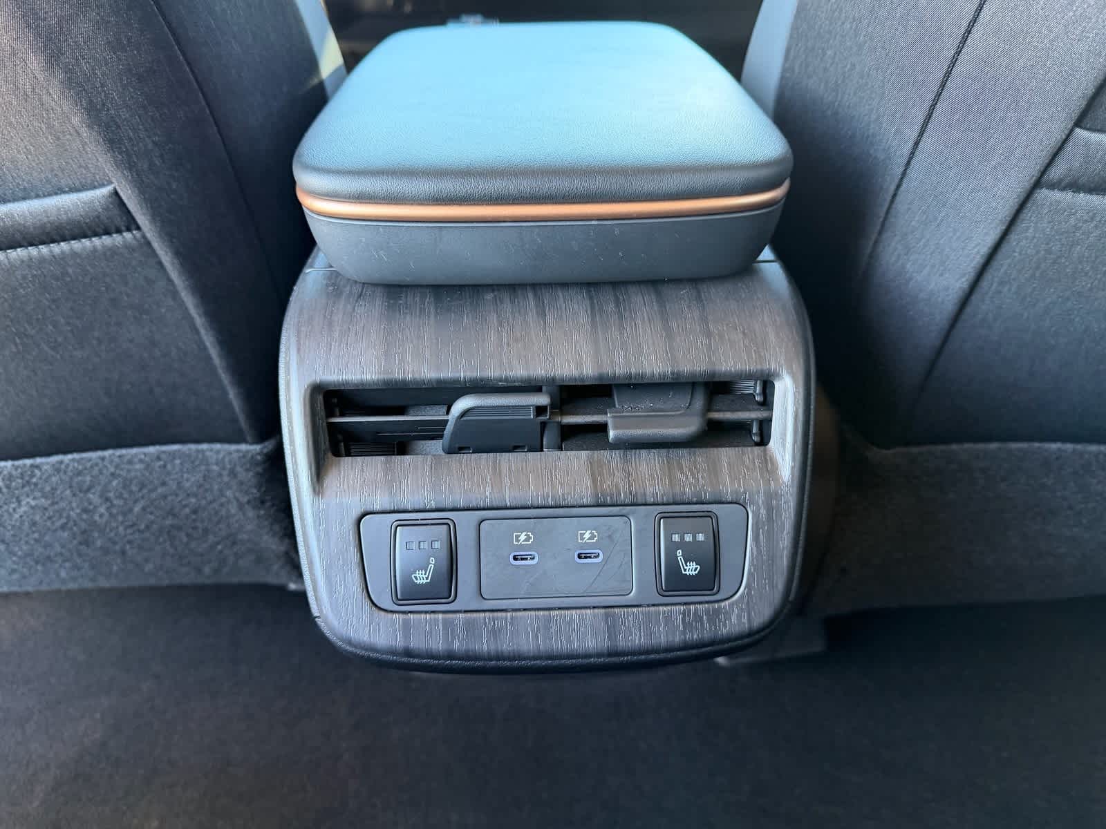 Thumbnail: 2025 Nissan Ariya - 18