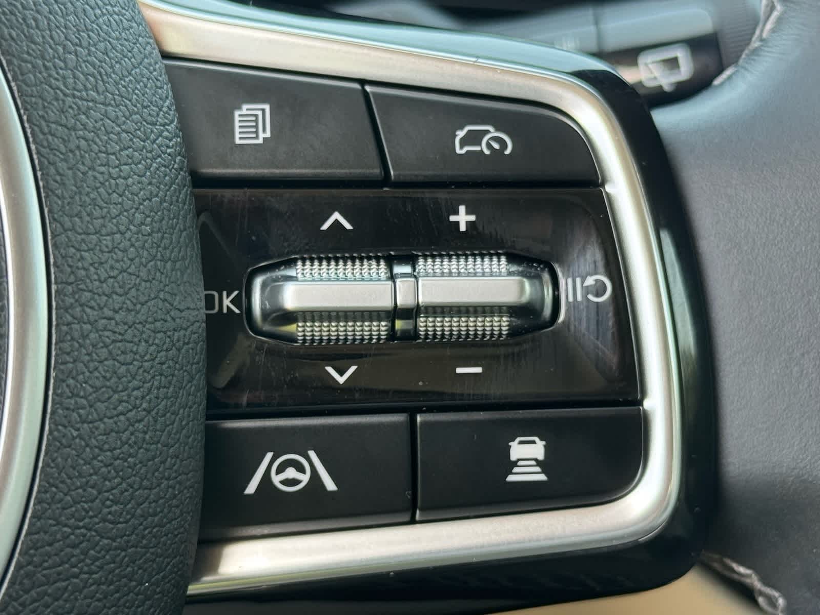 Thumbnail: 2025 Kia Sorento - 19