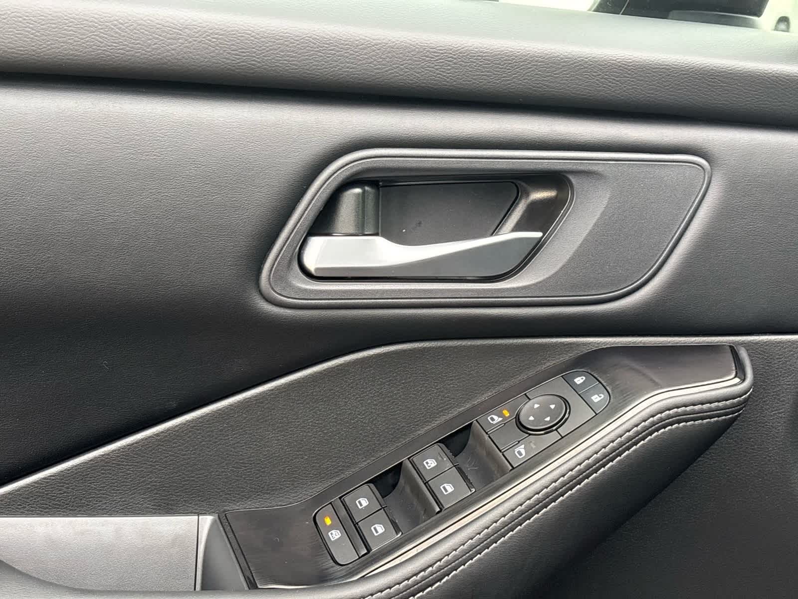 Thumbnail: 2026 Nissan Rogue - 17