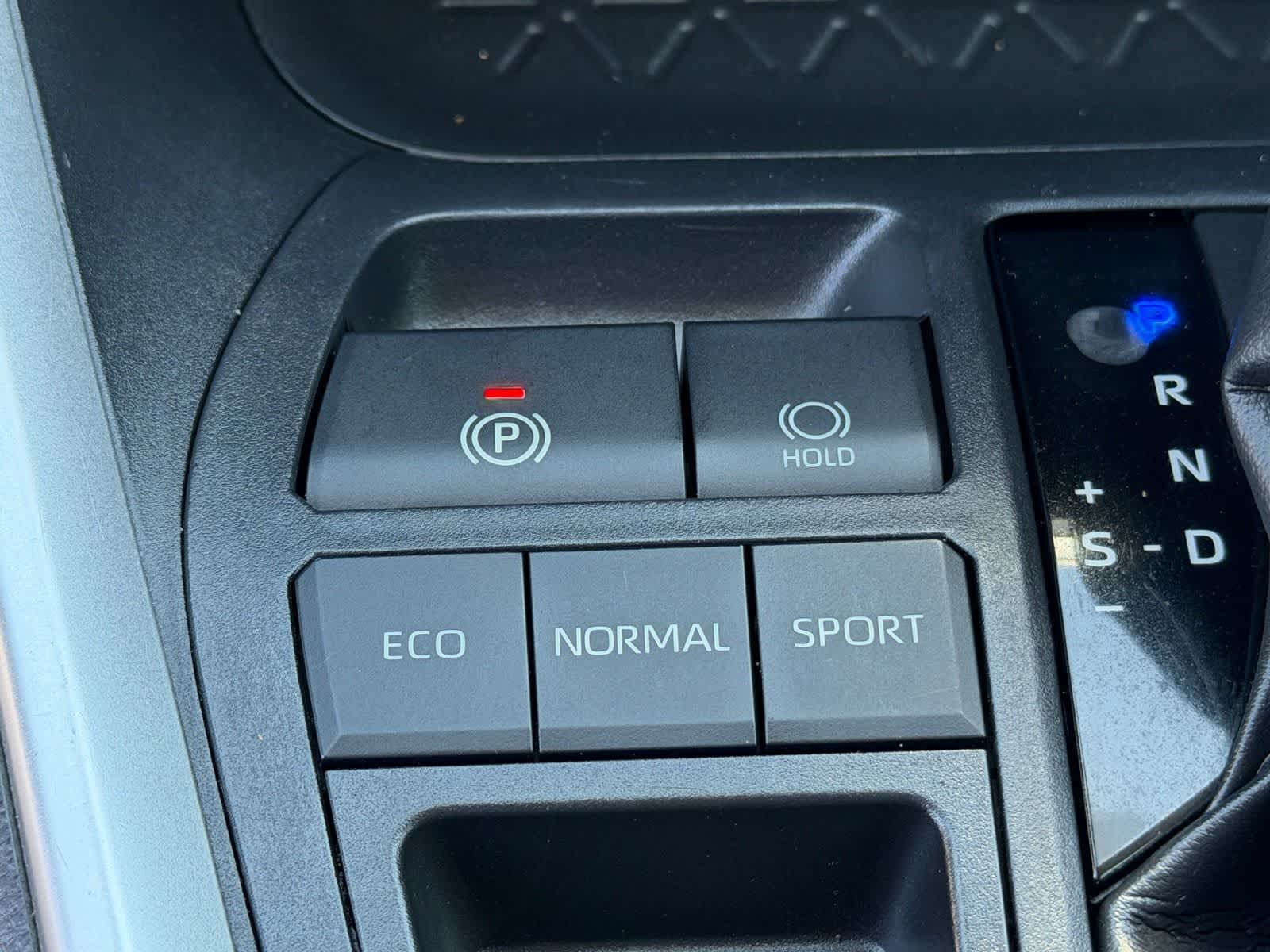 Thumbnail: 2019 Toyota RAV4 - 28