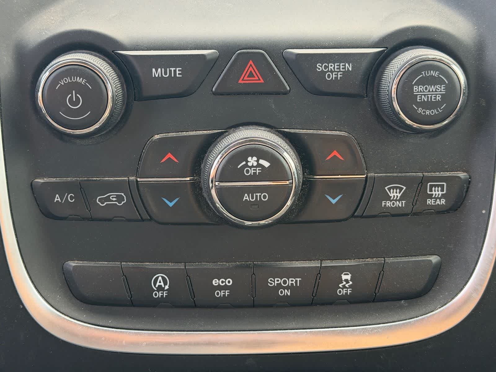 Thumbnail: 2020 Dodge Durango - 14