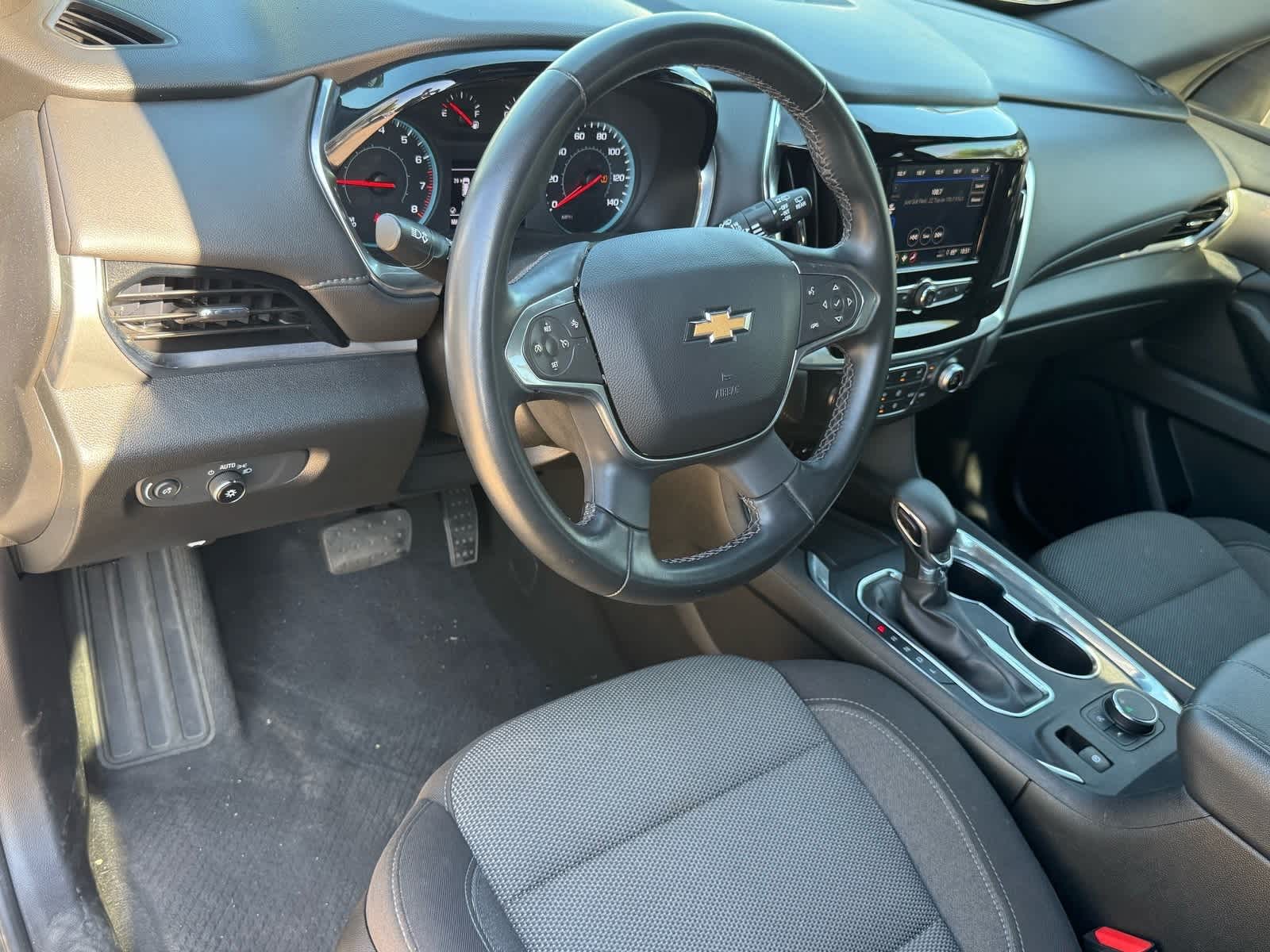 Thumbnail: 2023 Chevrolet Traverse - 2