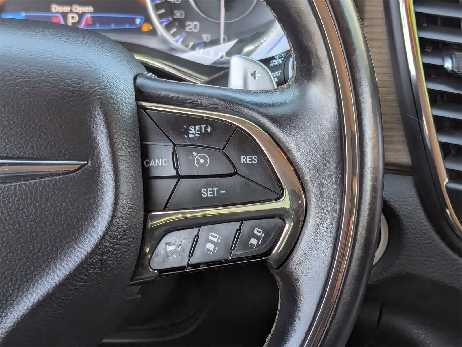 Thumbnail: 2015 Chrysler 200 - 21