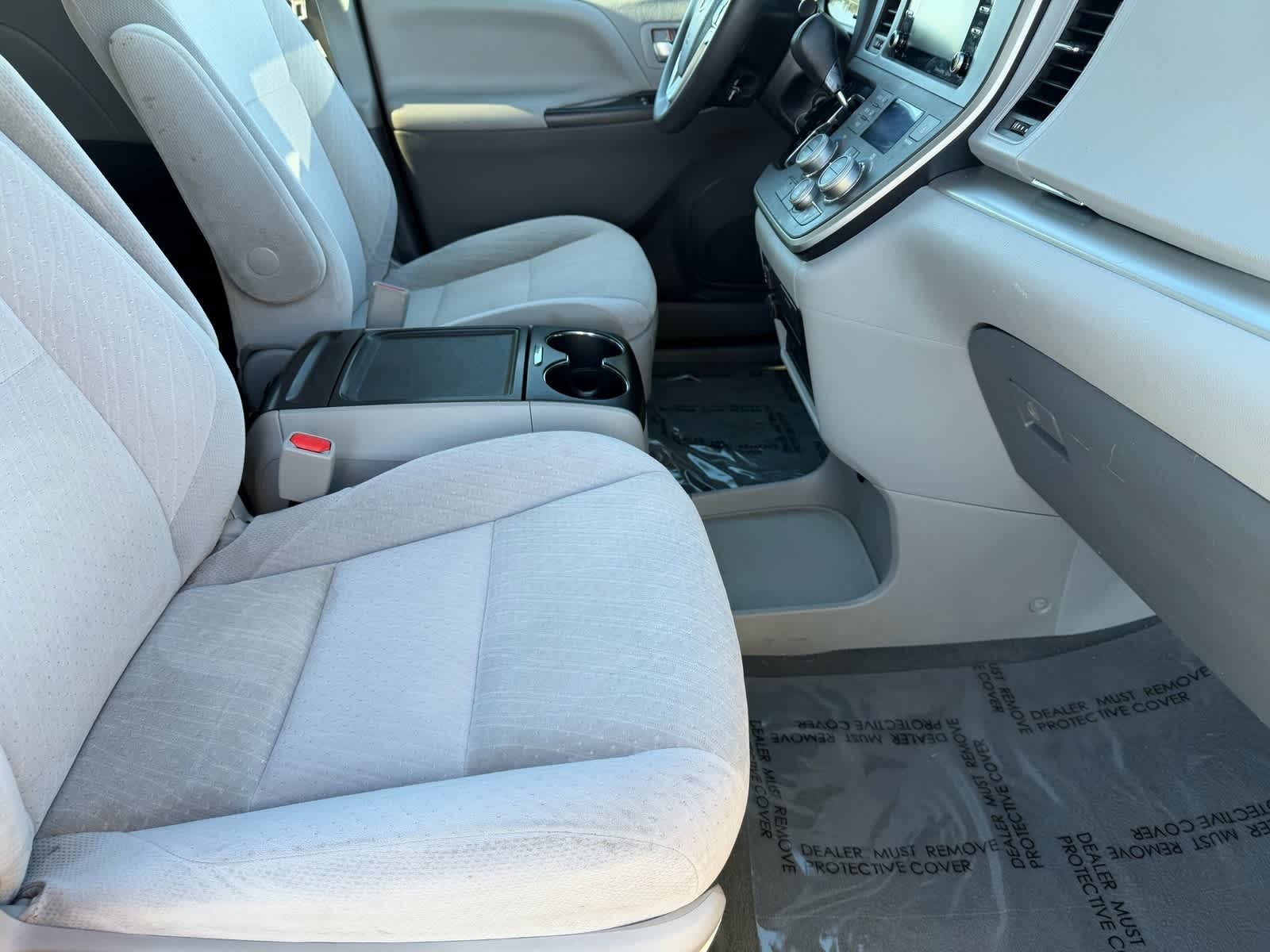 Thumbnail: 2020 Toyota Sienna - 12