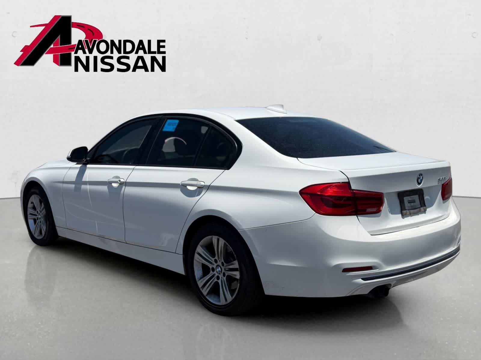 Thumbnail: 2016 BMW 3 Series - 2
