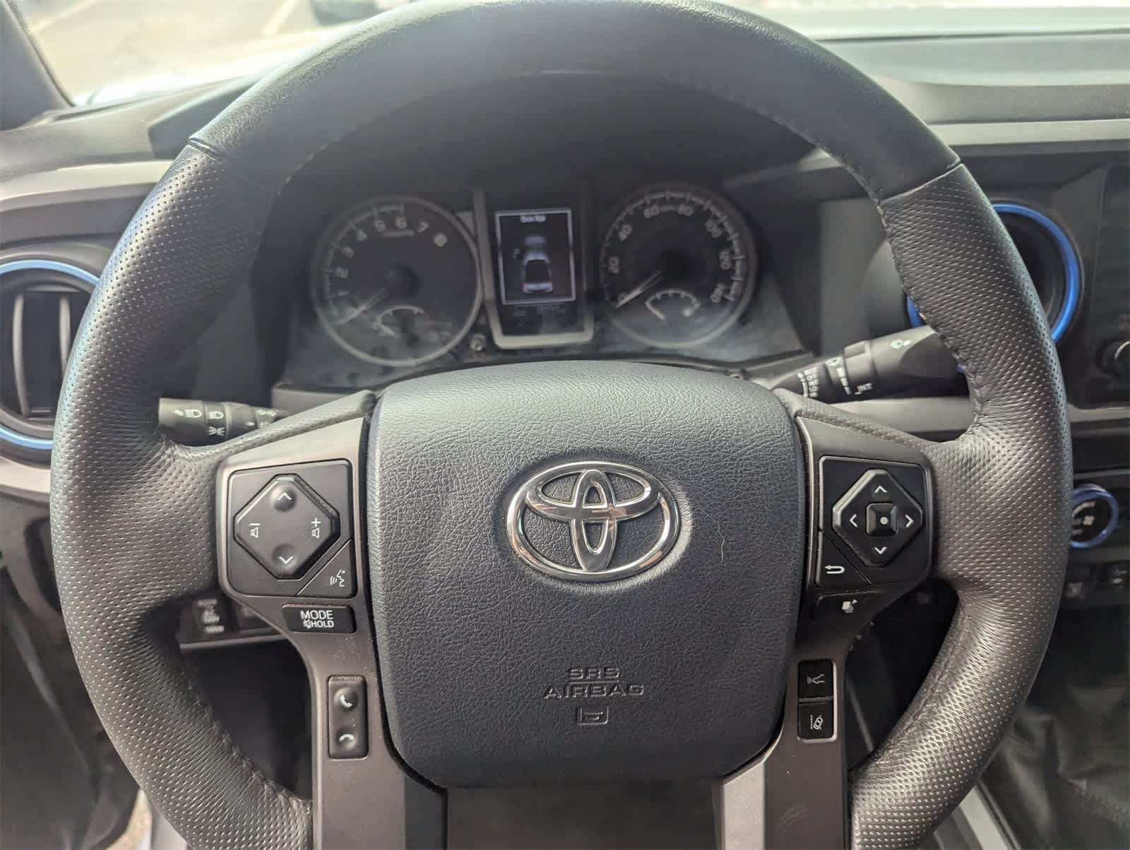 Thumbnail: 2019 Toyota Tacoma - 18