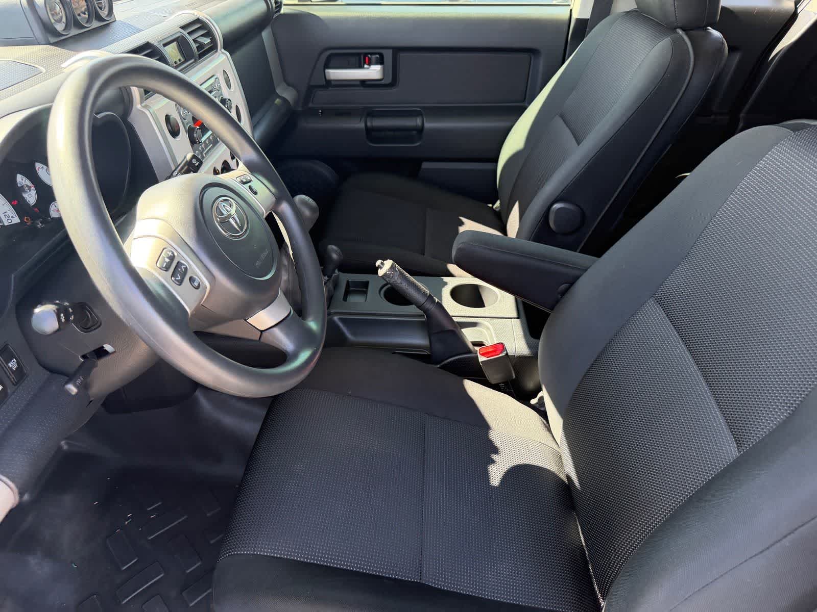 Thumbnail: 2014 Toyota FJ Cruiser - 11