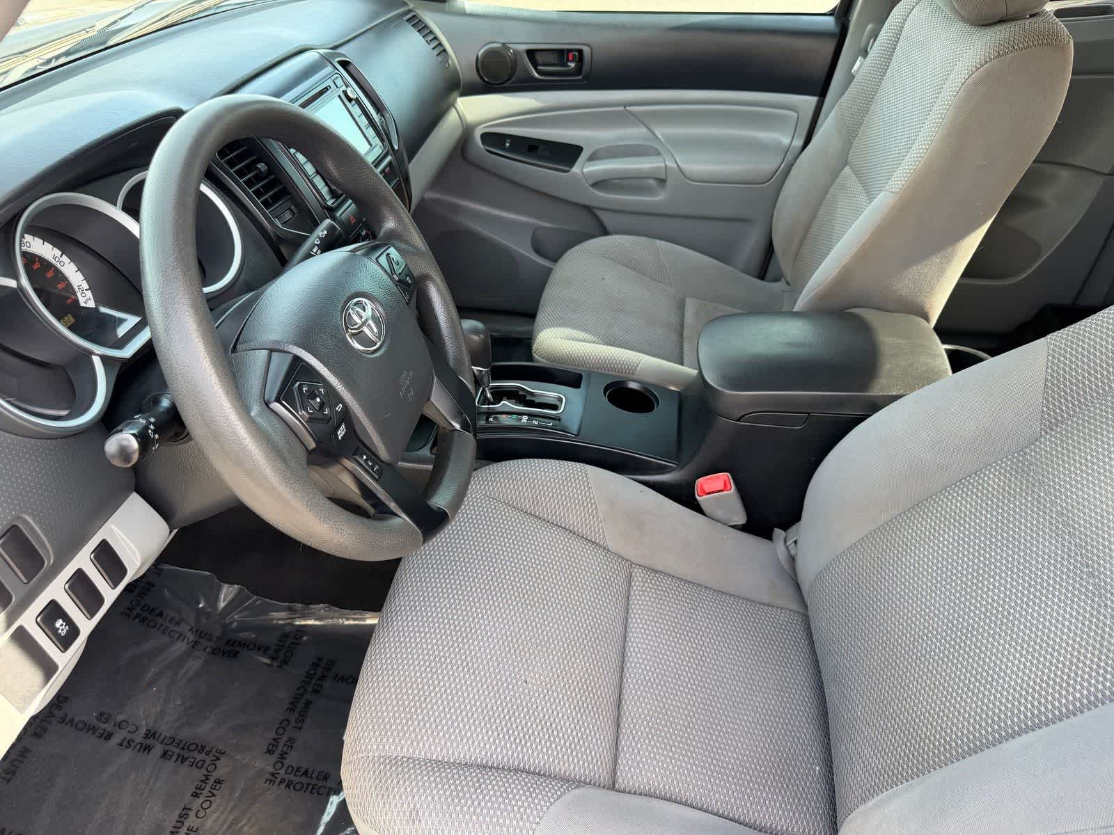 Thumbnail: 2015 Toyota Tacoma - 12