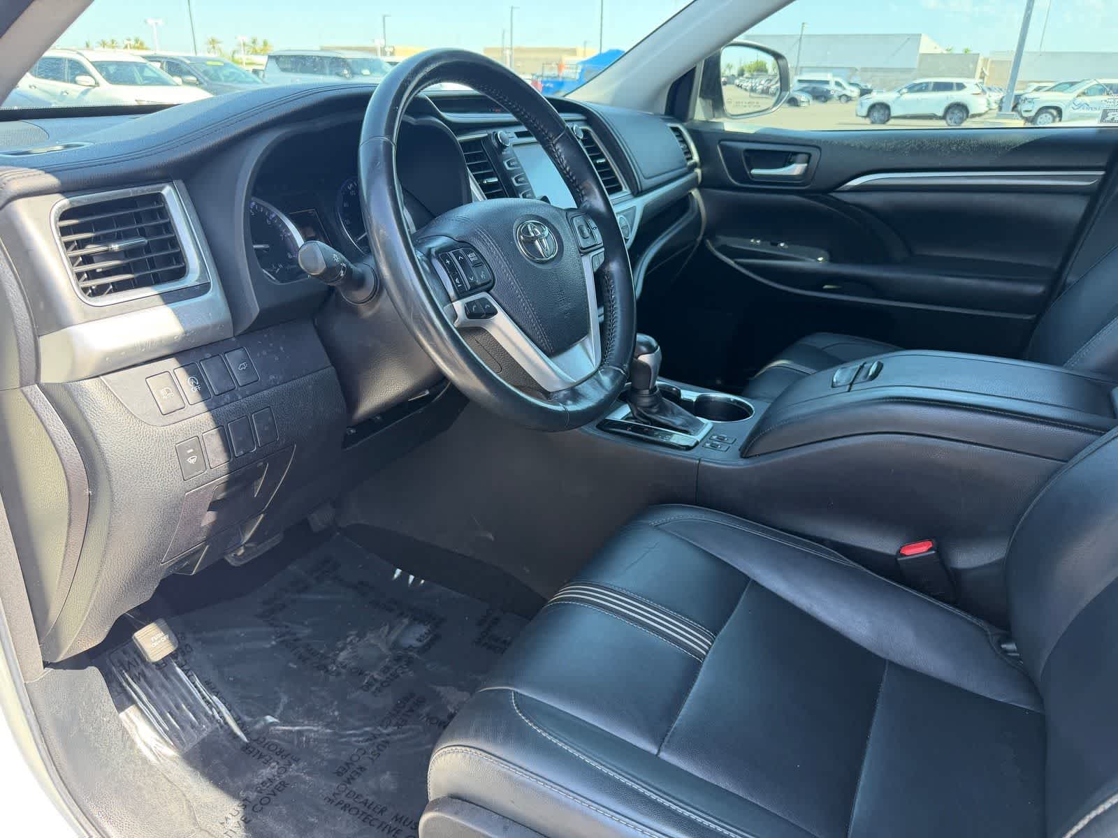 Thumbnail: 2018 Toyota Highlander - 2