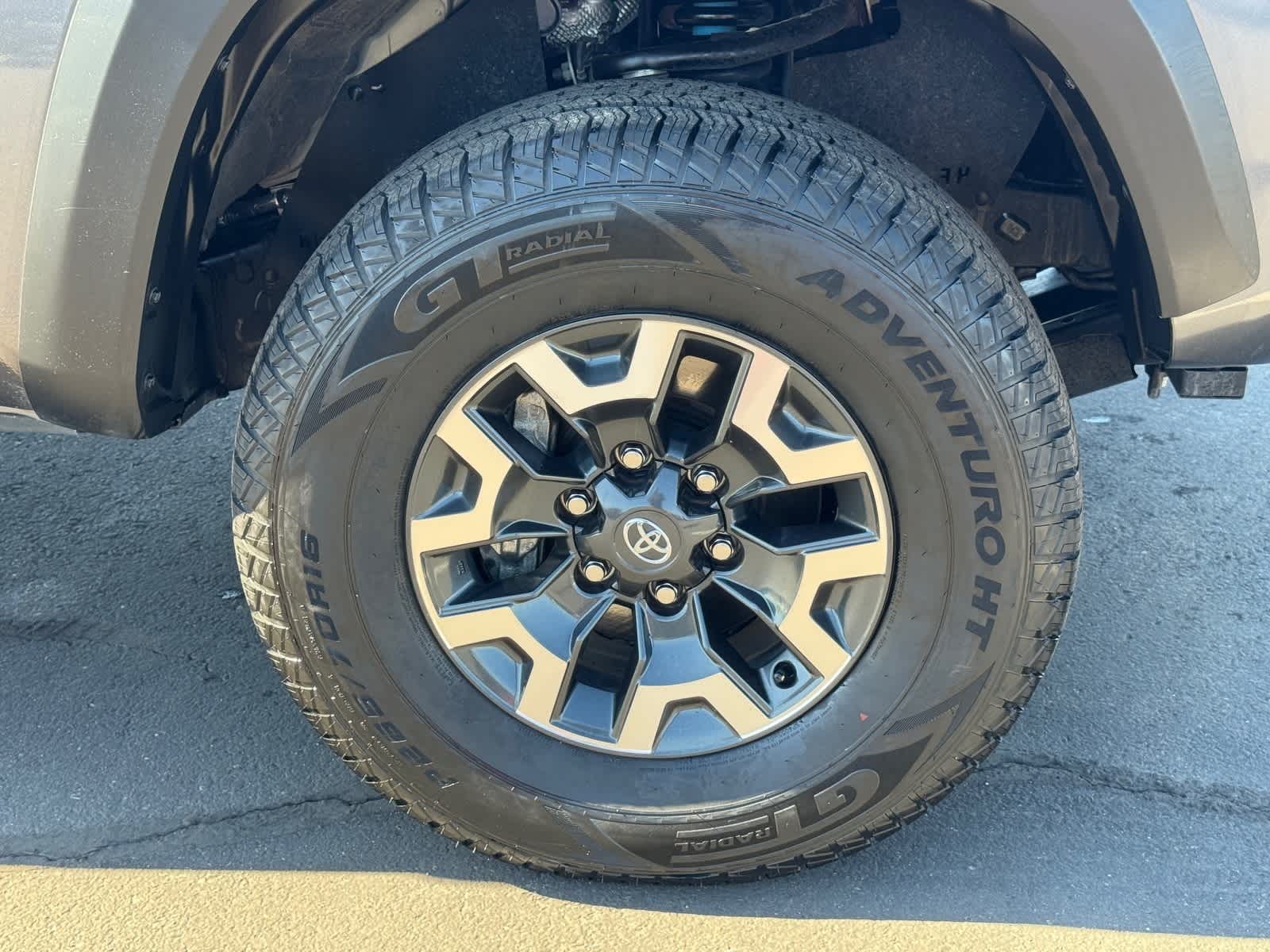 Thumbnail: 2023 Toyota Tacoma - 10