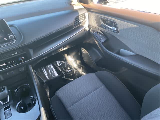 2023 Nissan Rogue SV 19
