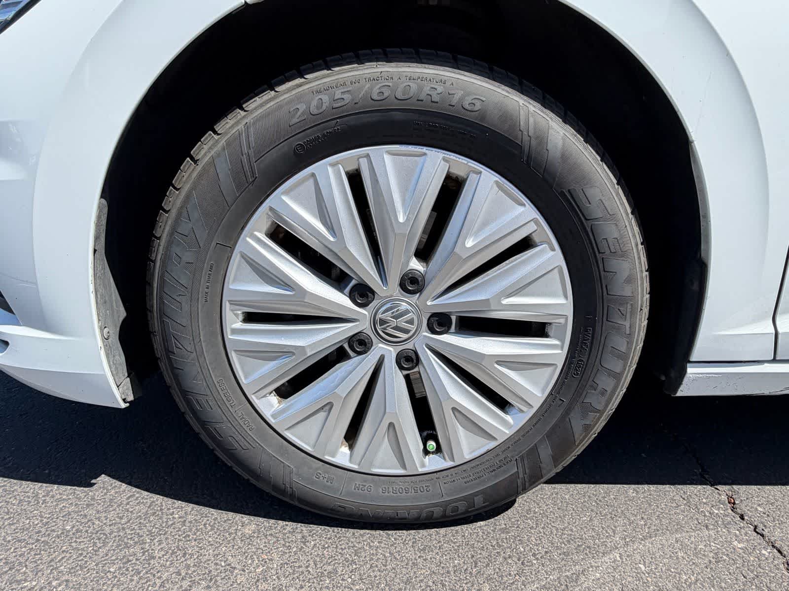 Thumbnail: 2019 Volkswagen Jetta - 6