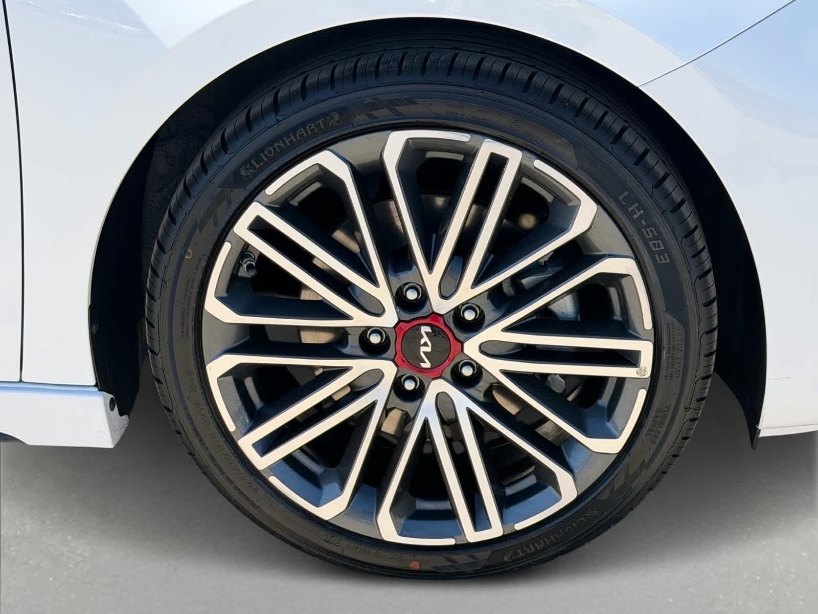 Thumbnail: 2023 Kia Forte - 9