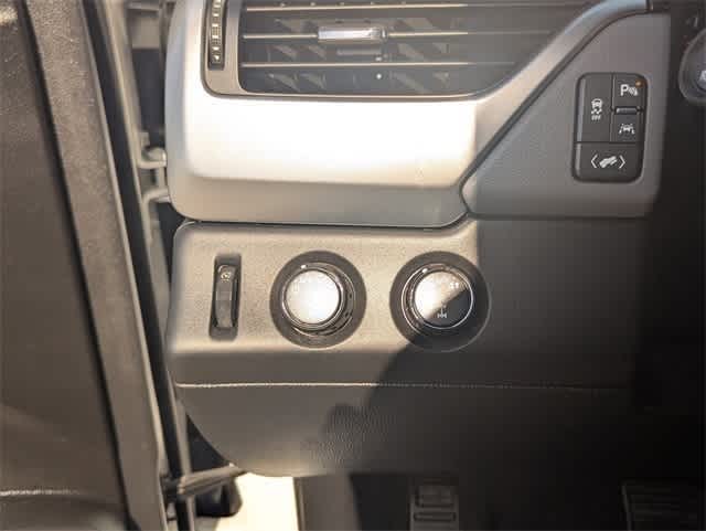 Thumbnail: 2020 Chevrolet Tahoe - 32