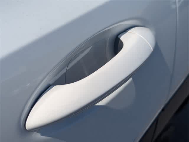 Thumbnail: 2023 Chevrolet TrailBlazer - 16