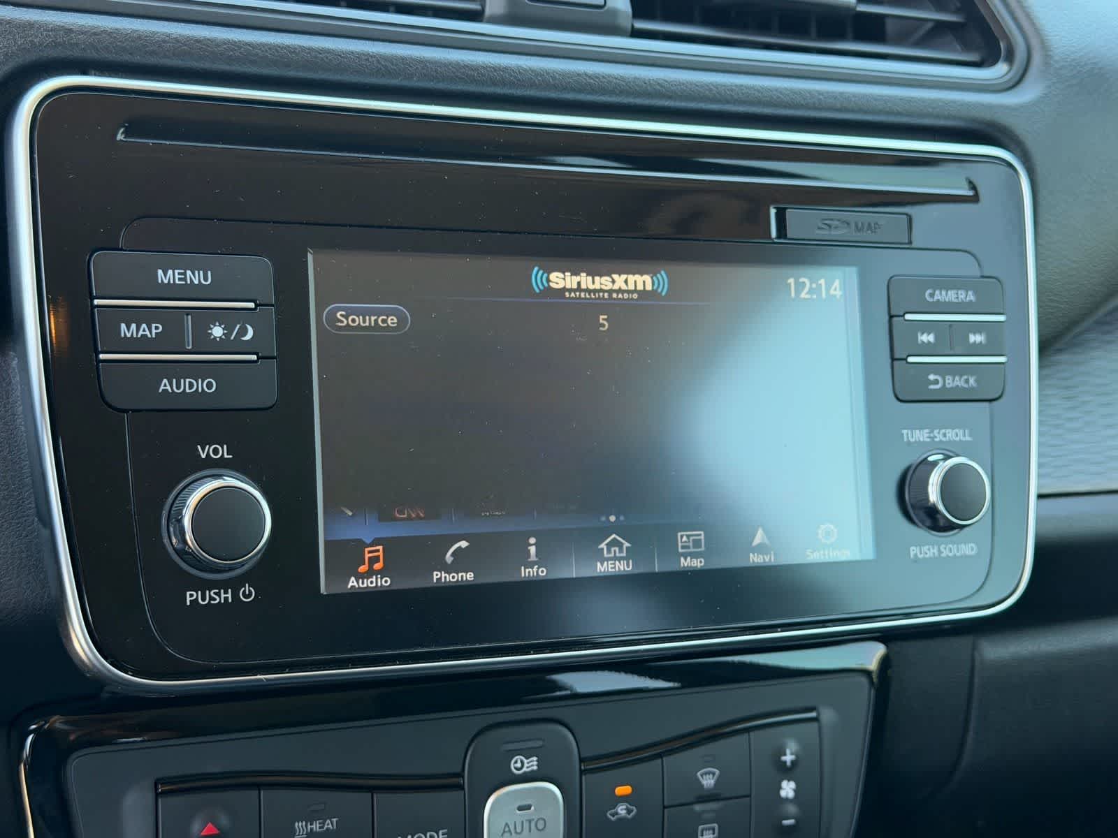 Thumbnail: 2019 Nissan Leaf - 24