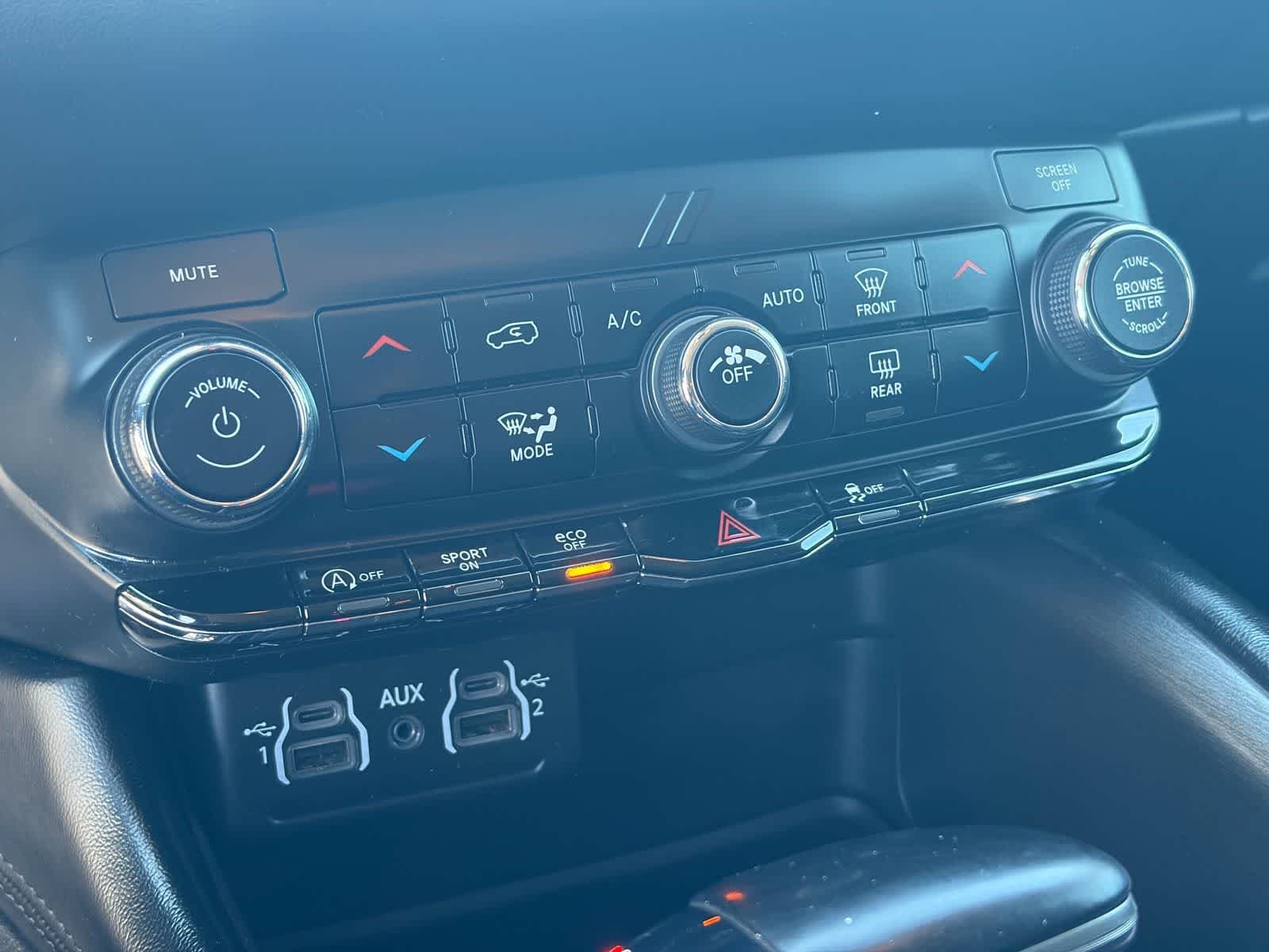 Thumbnail: 2021 Dodge Durango - 23