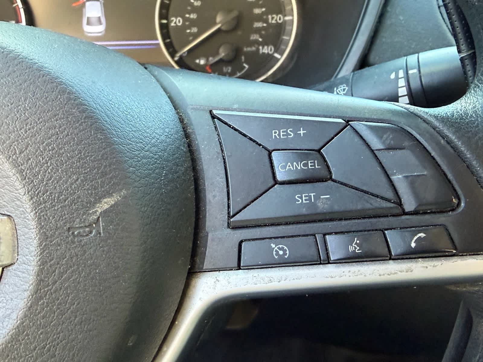 Thumbnail: 2020 Nissan Altima - 10