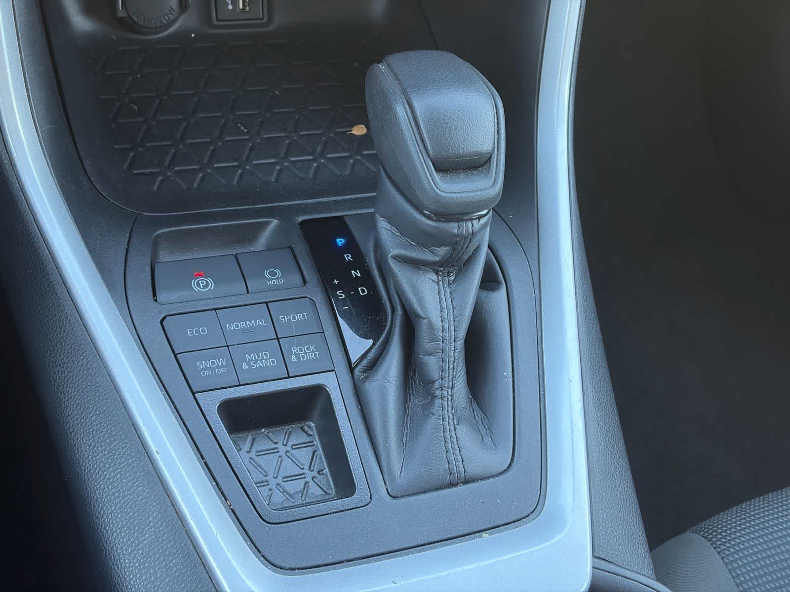 Thumbnail: 2024 Toyota RAV4 - 26