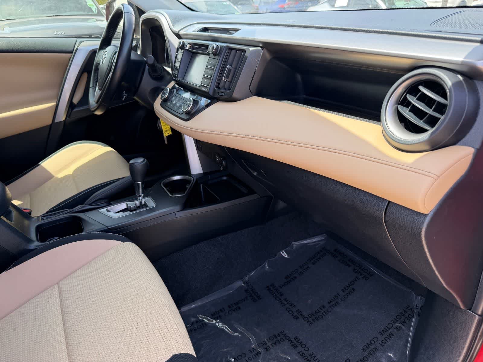 Thumbnail: 2016 Toyota RAV4 - 11