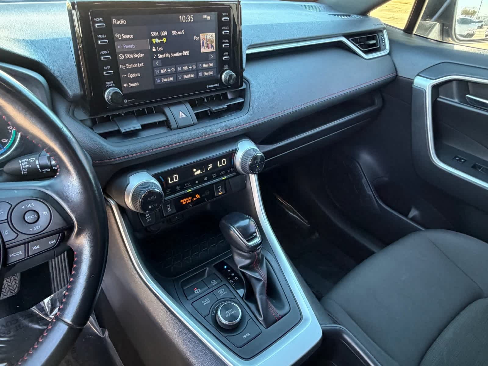 Thumbnail: 2022 Toyota RAV4 - 24