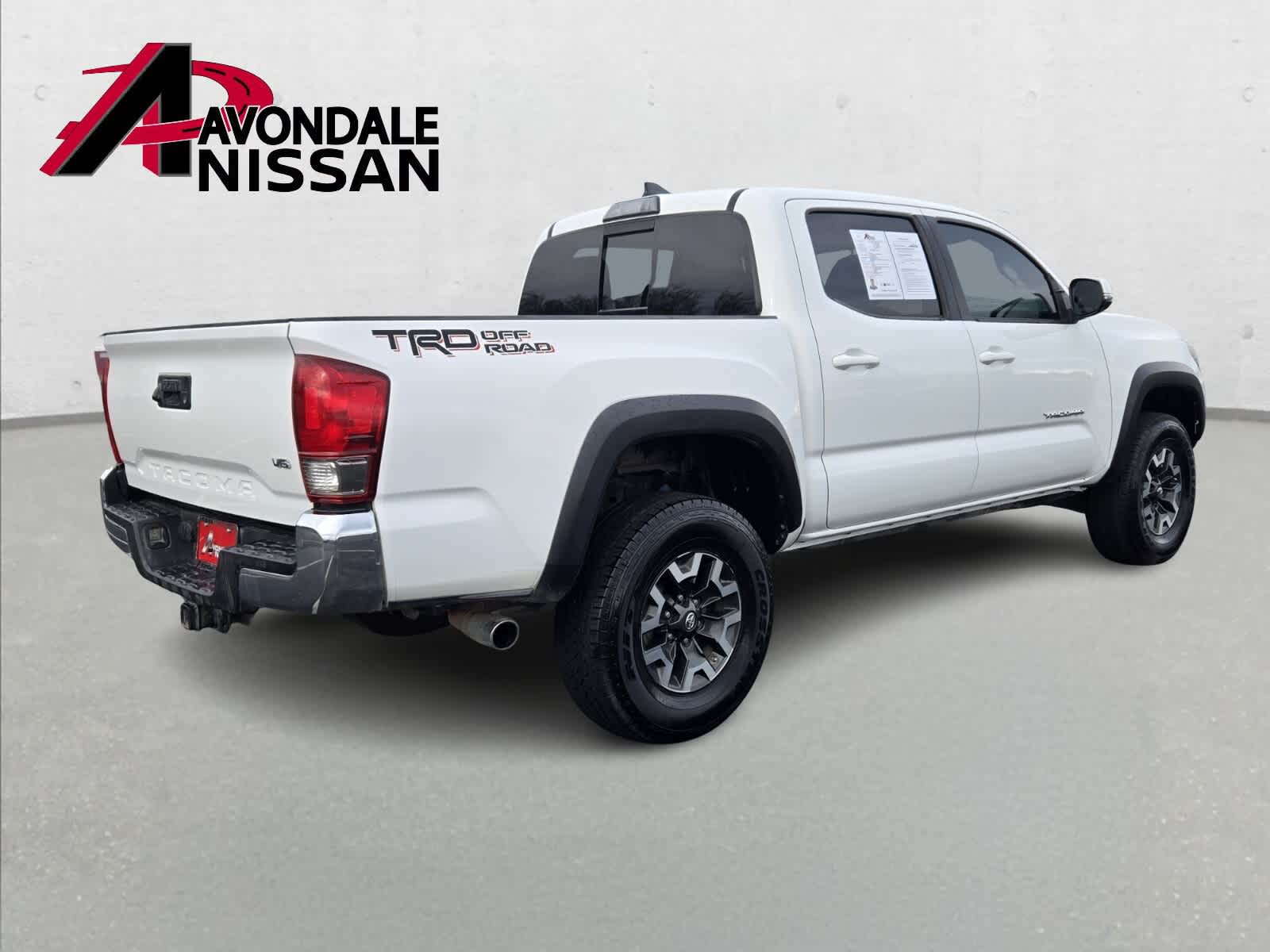 Thumbnail: 2017 Toyota Tacoma - 7