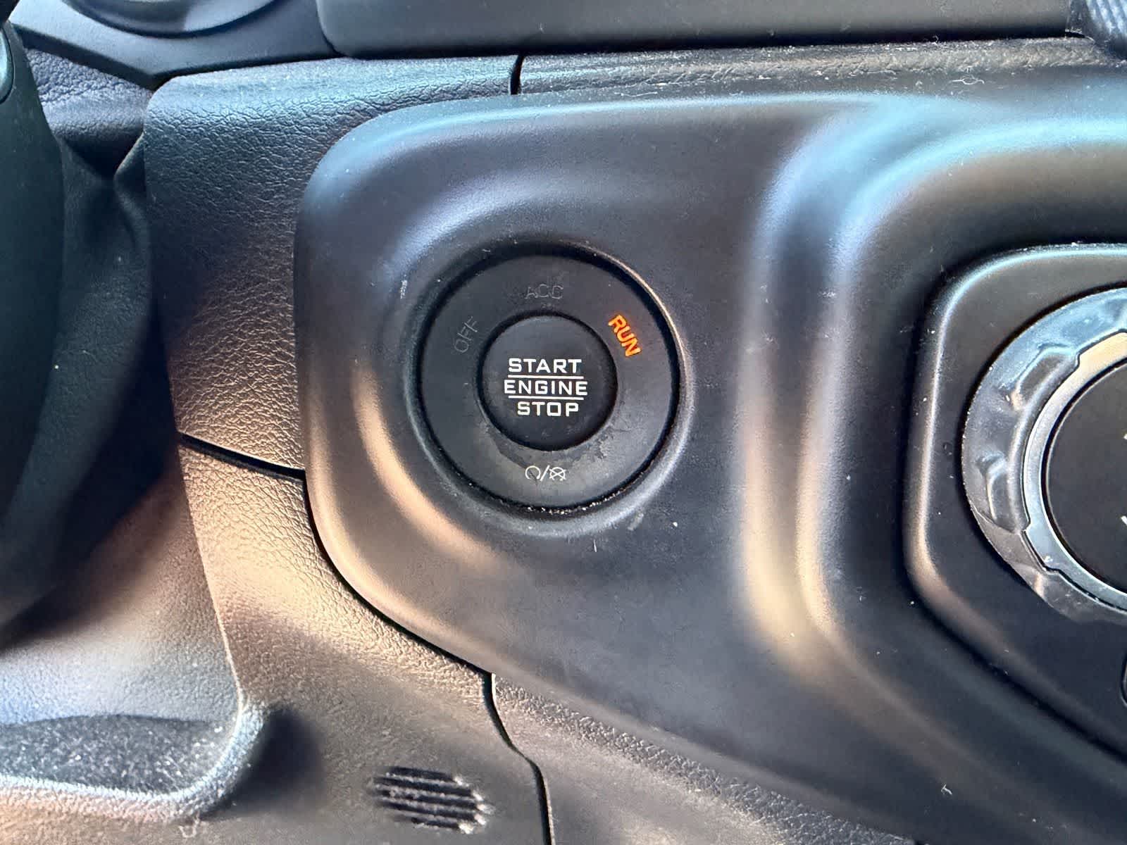 Thumbnail: 2021 Jeep Wrangler - 18
