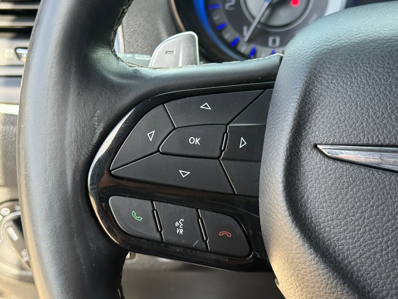 Thumbnail: 2018 Chrysler 300 - 14