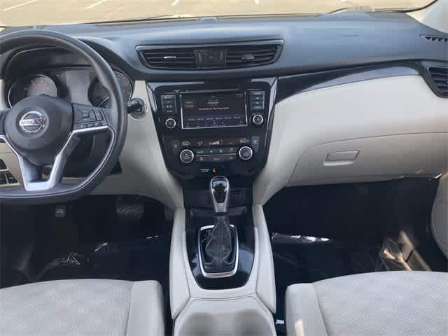 Thumbnail: 2020 Nissan Rogue Sport - 18