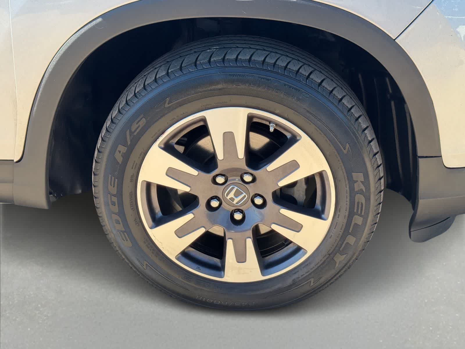 Thumbnail: 2019 Honda Ridgeline - 10