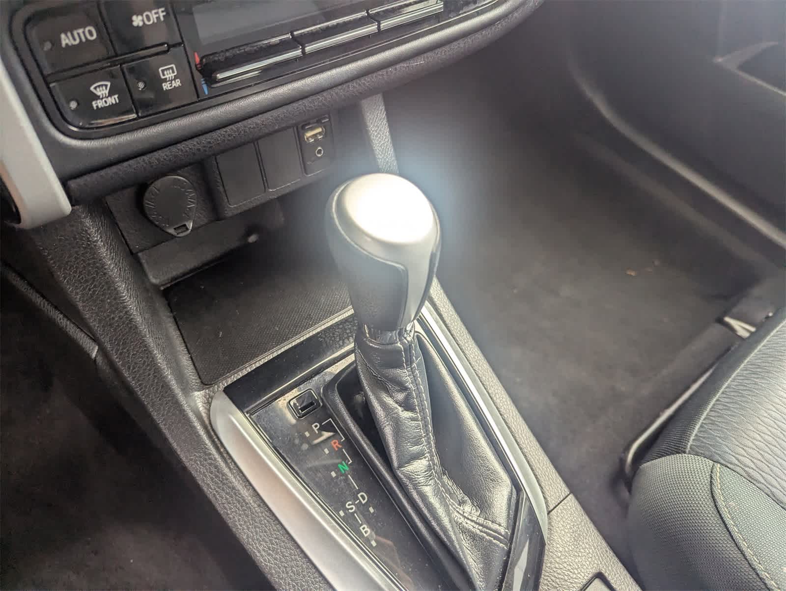 Thumbnail: 2019 Toyota Corolla - 19