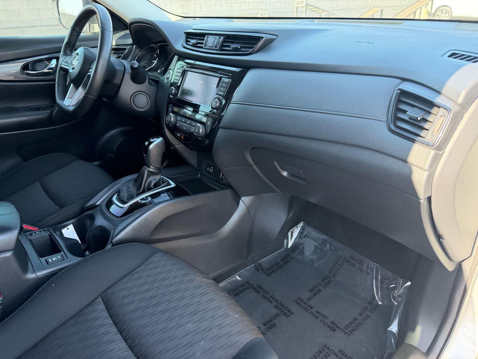 Thumbnail: 2019 Nissan Rogue - 10