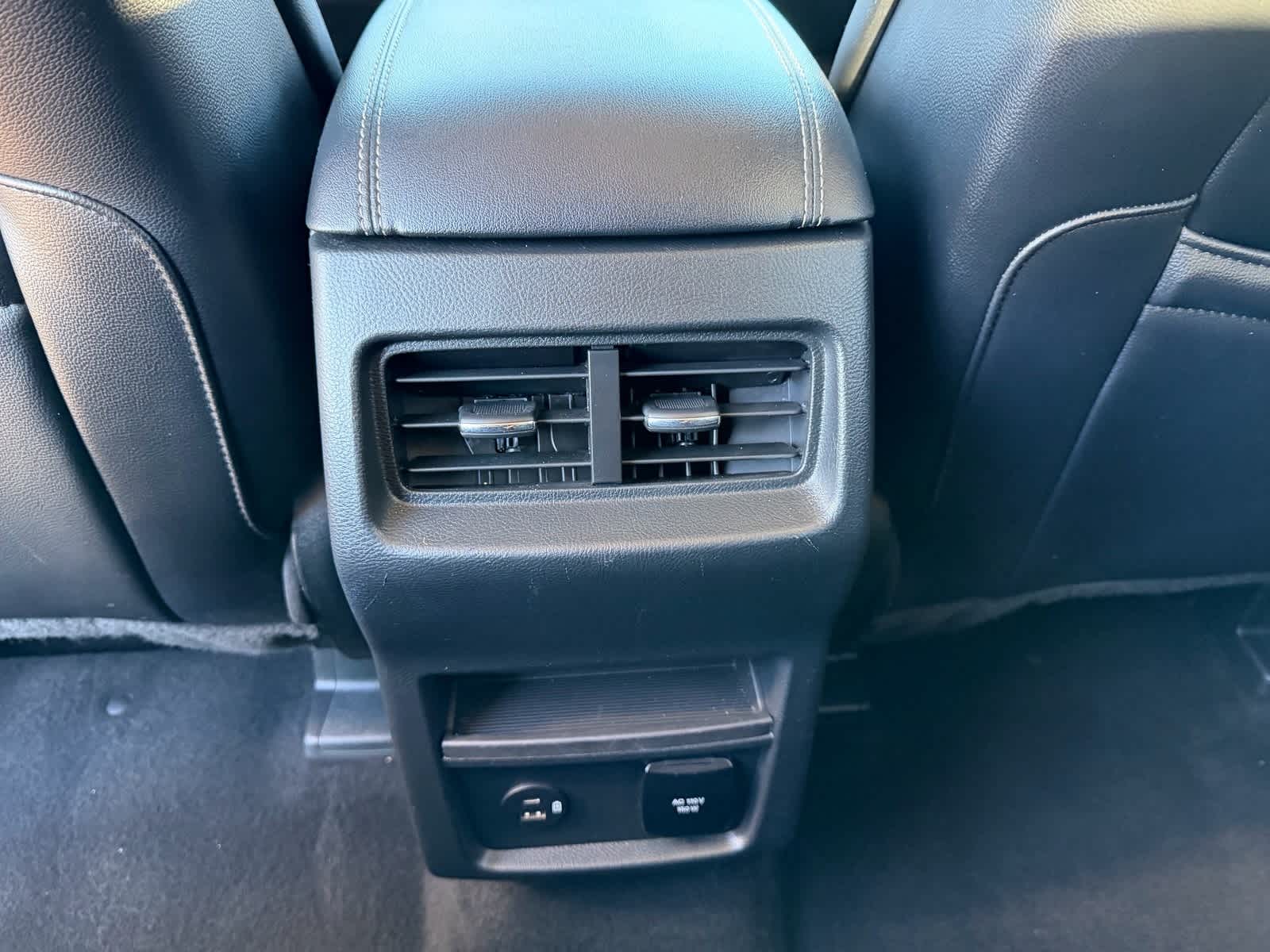 Thumbnail: 2022 Ford Edge - 17