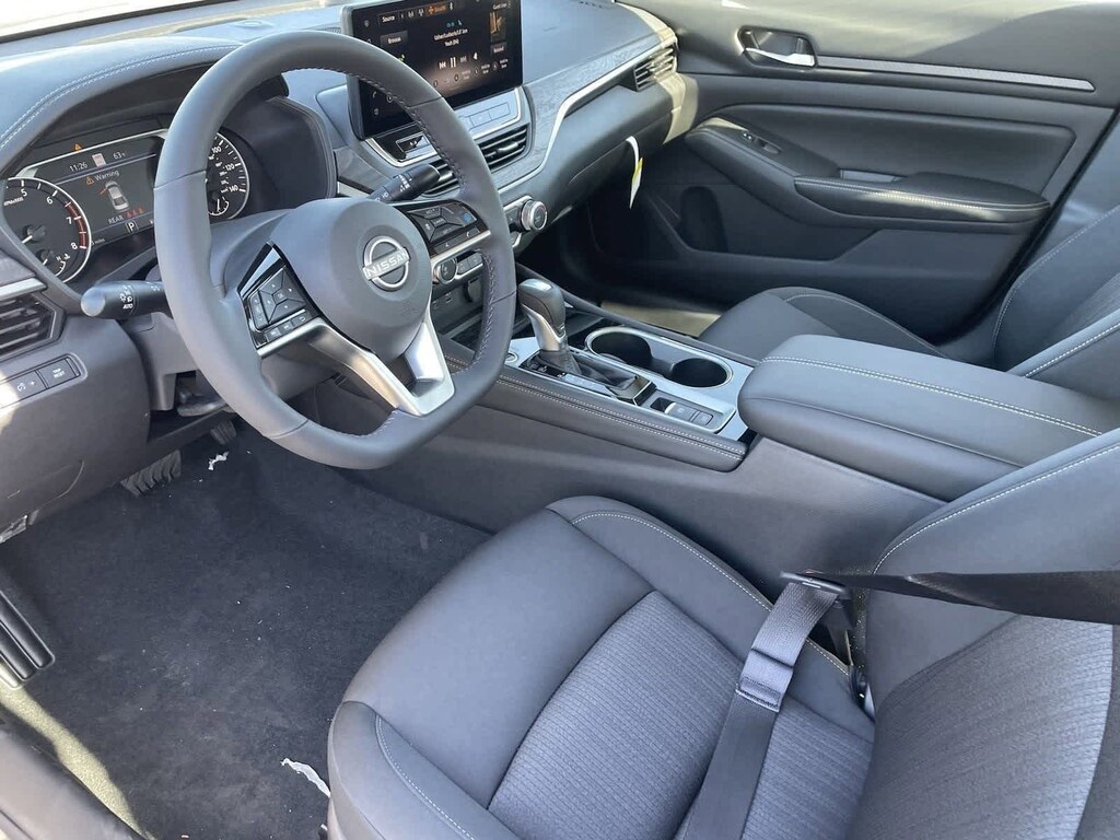 New 2025 Nissan Altima SV Sedan