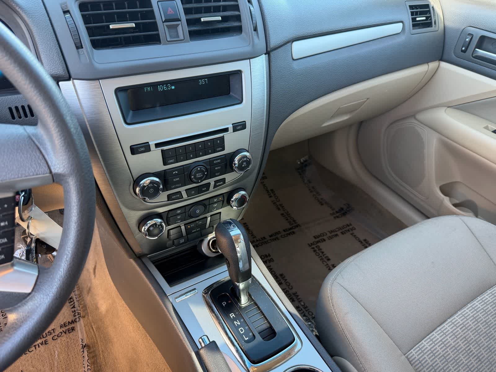 Thumbnail: 2011 Ford Fusion - 25