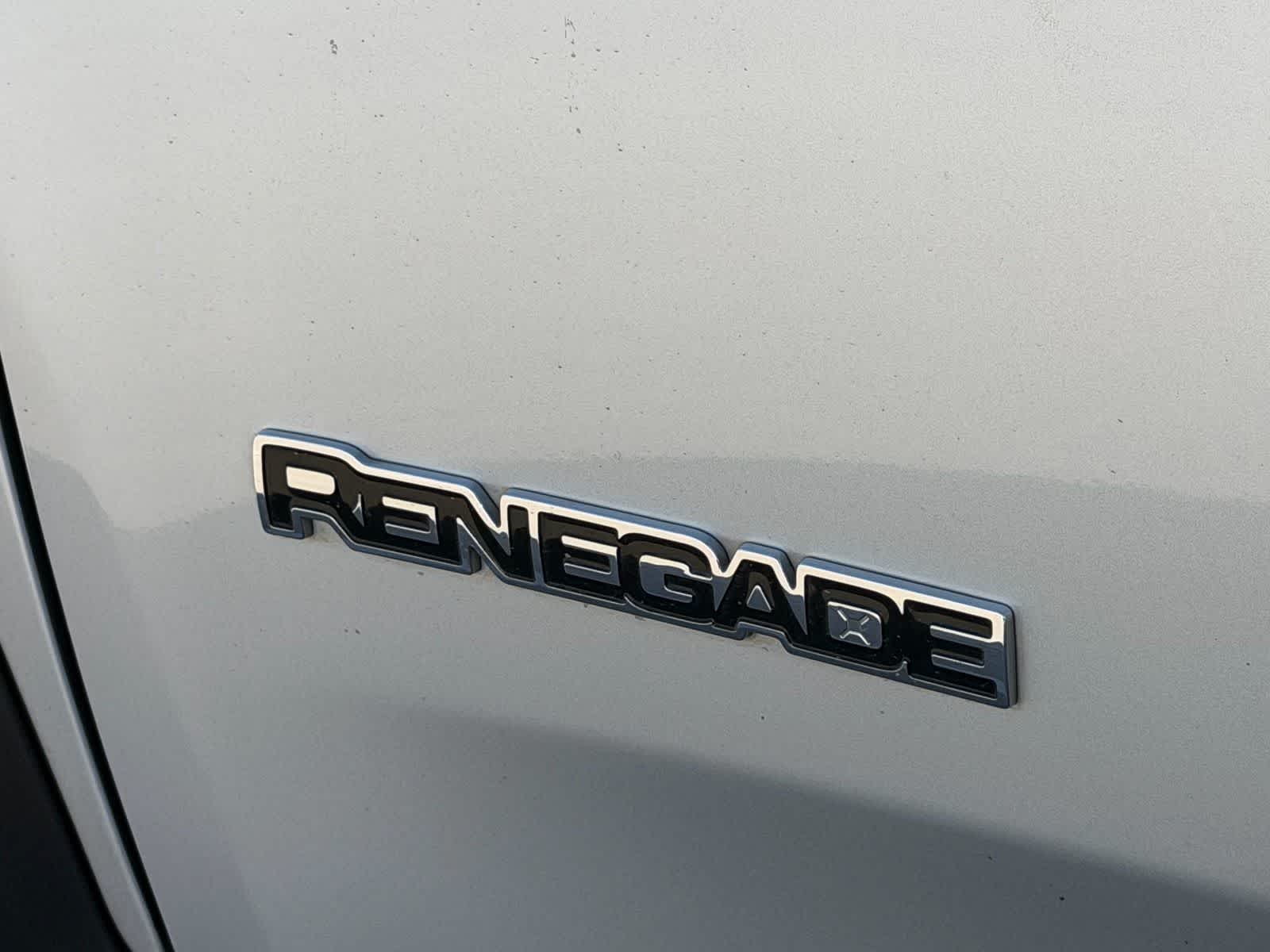 Thumbnail: 2019 Jeep Renegade - 28