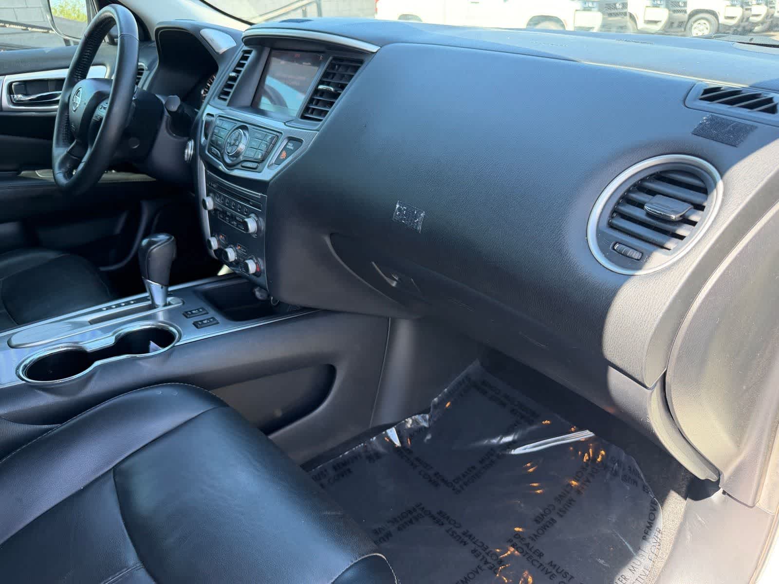 Thumbnail: 2019 Nissan Pathfinder - 11