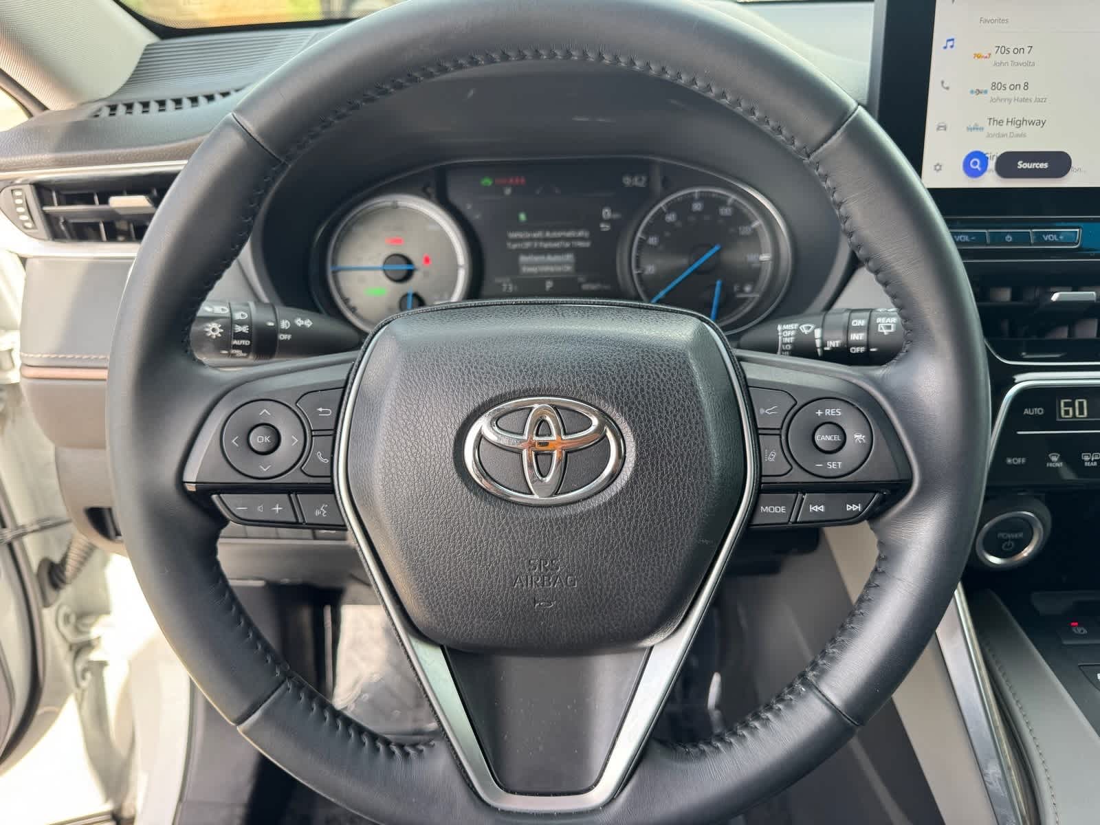 Thumbnail: 2023 Toyota Venza - 19