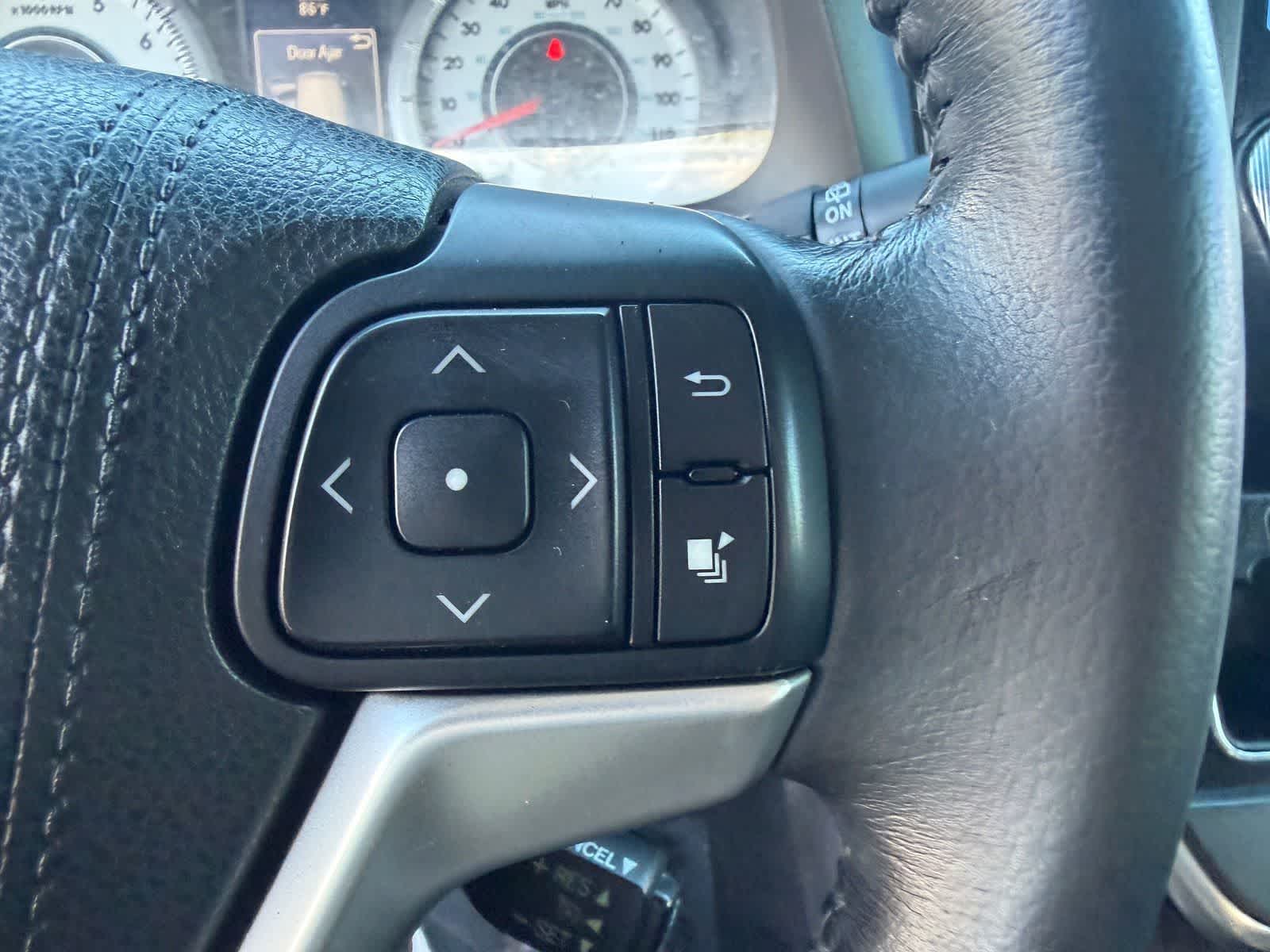 Thumbnail: 2015 Toyota Sienna - 20