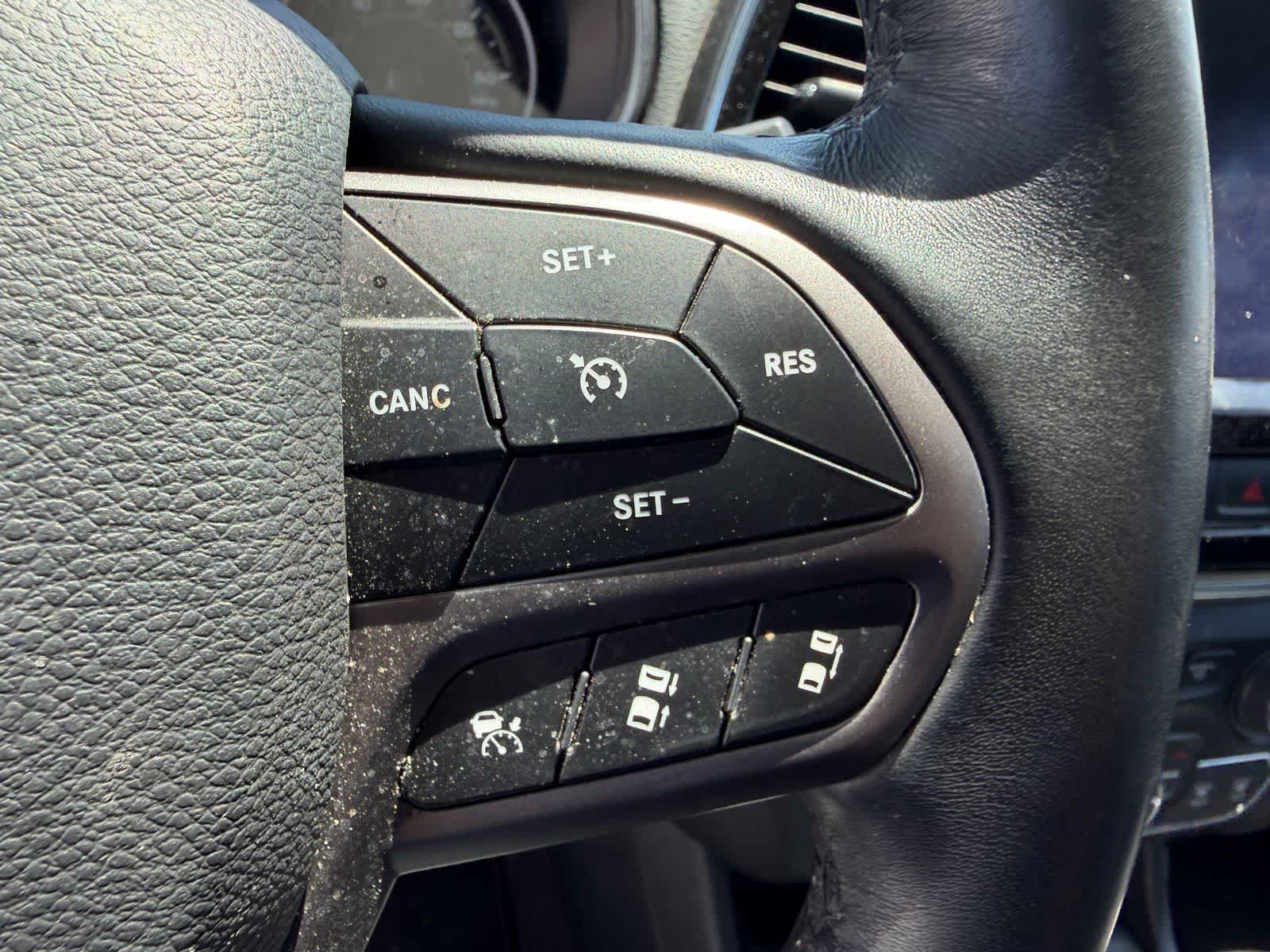 Thumbnail: 2019 Jeep Cherokee - 13