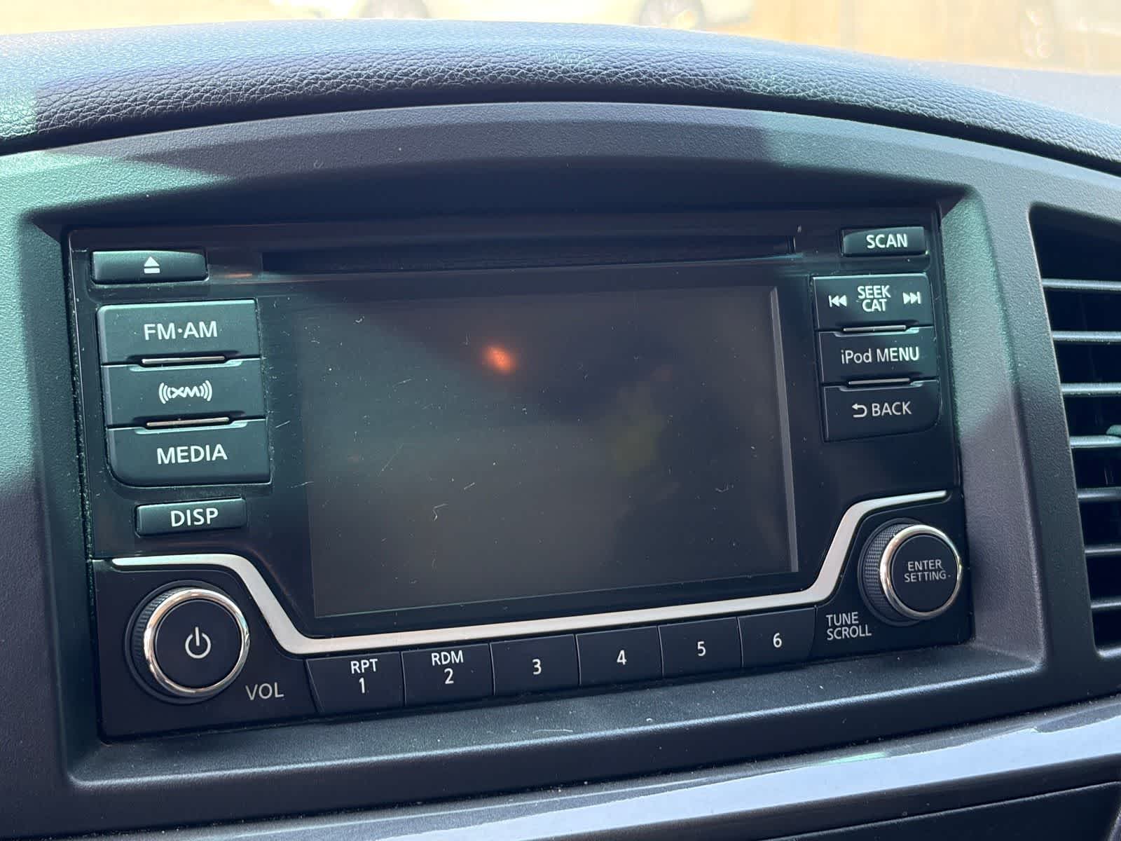 Thumbnail: 2016 Nissan Quest - 15