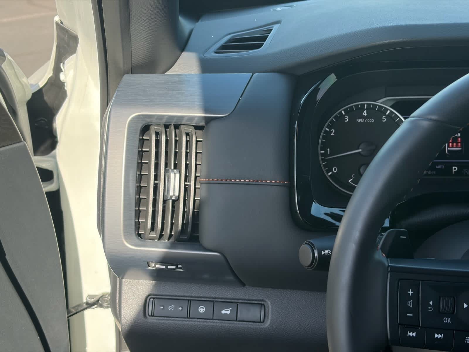 Thumbnail: 2025 Nissan Pathfinder - 18