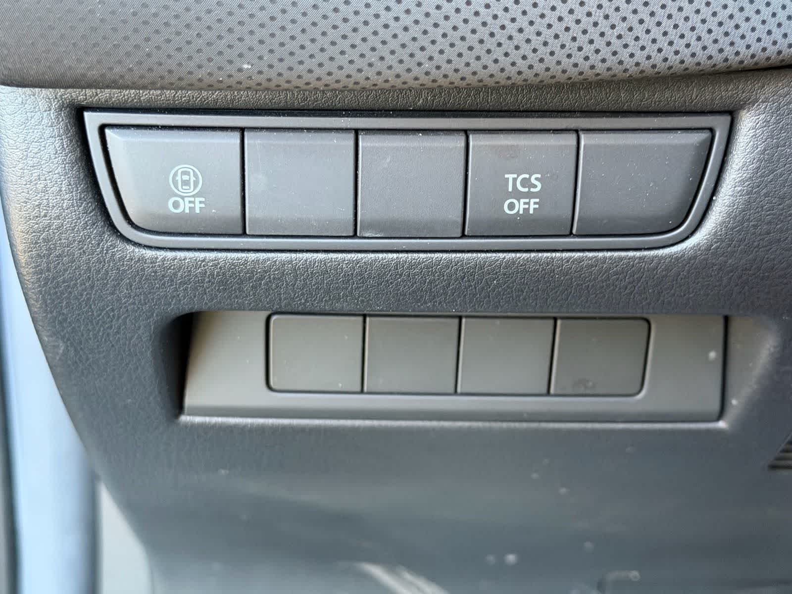 Thumbnail: 2025 Mazda CX-50 - 8