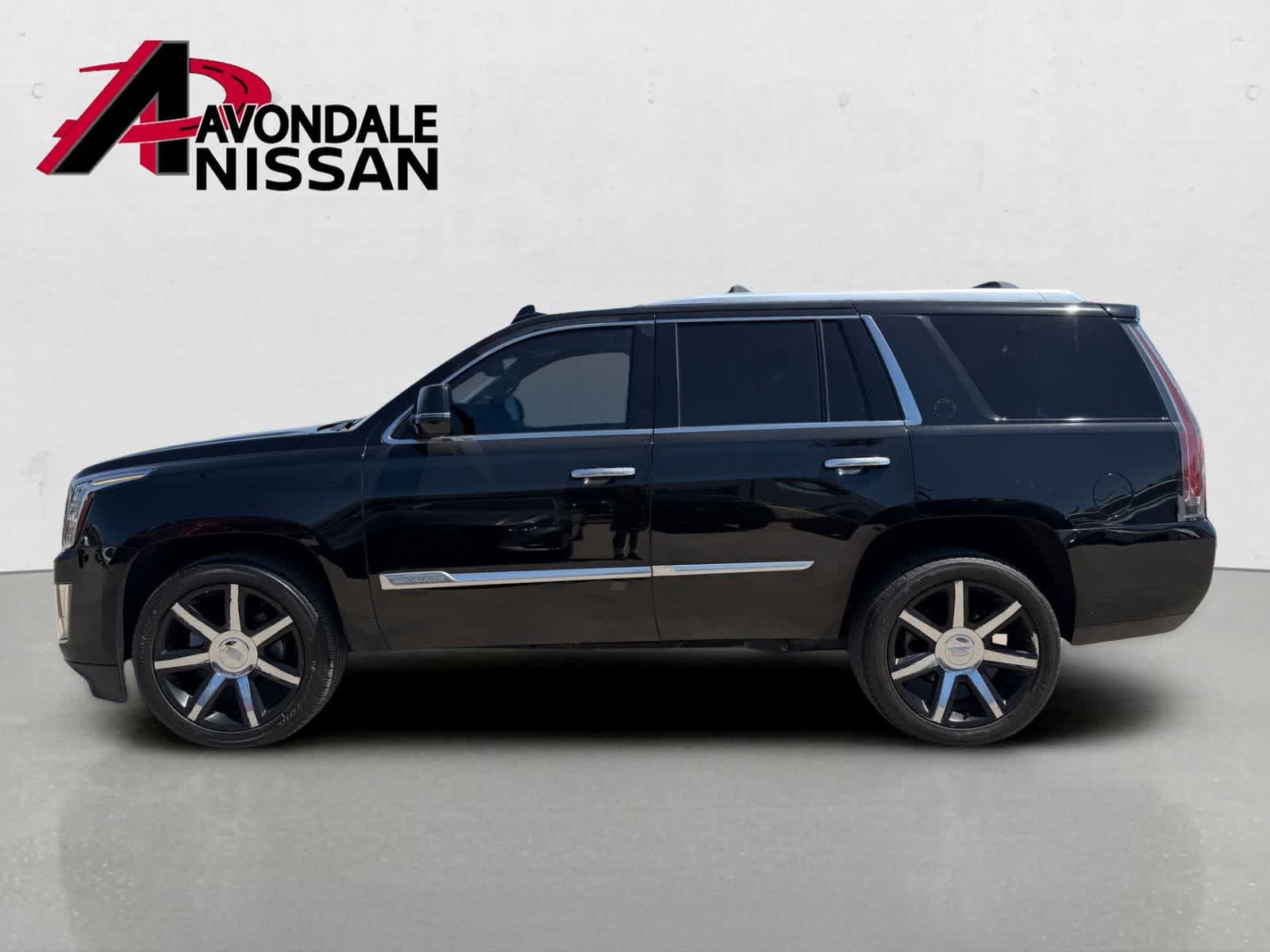 Thumbnail: 2016 Cadillac Escalade - 3