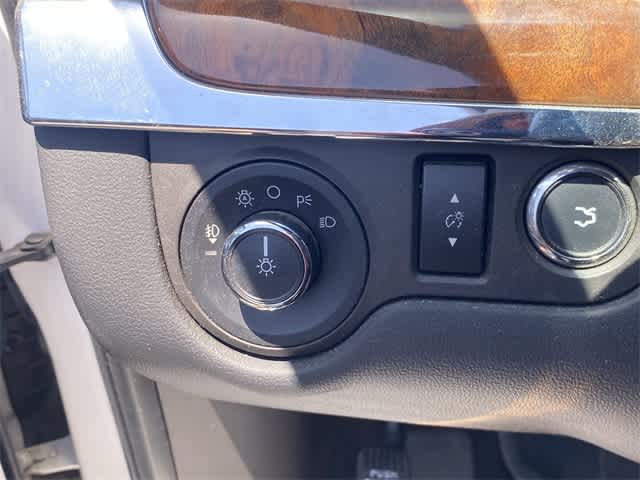 Thumbnail: 2015 Lincoln MKS - 20